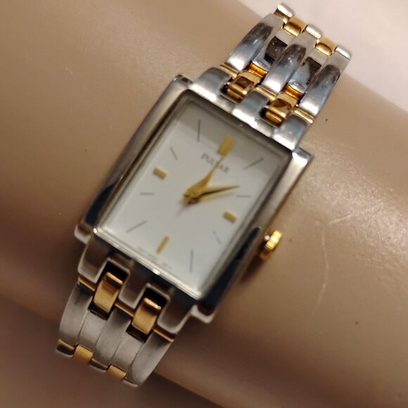 Pulsar Ladies watch - Picture 3 of 4